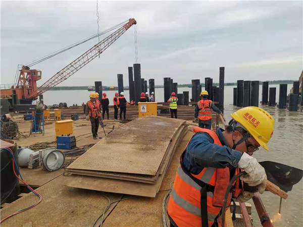 湖南拓天路橋工程機(jī)械有限公司,湖南路橋設(shè)施設(shè)計(jì),湖南路橋設(shè)施銷售,路橋建設(shè)